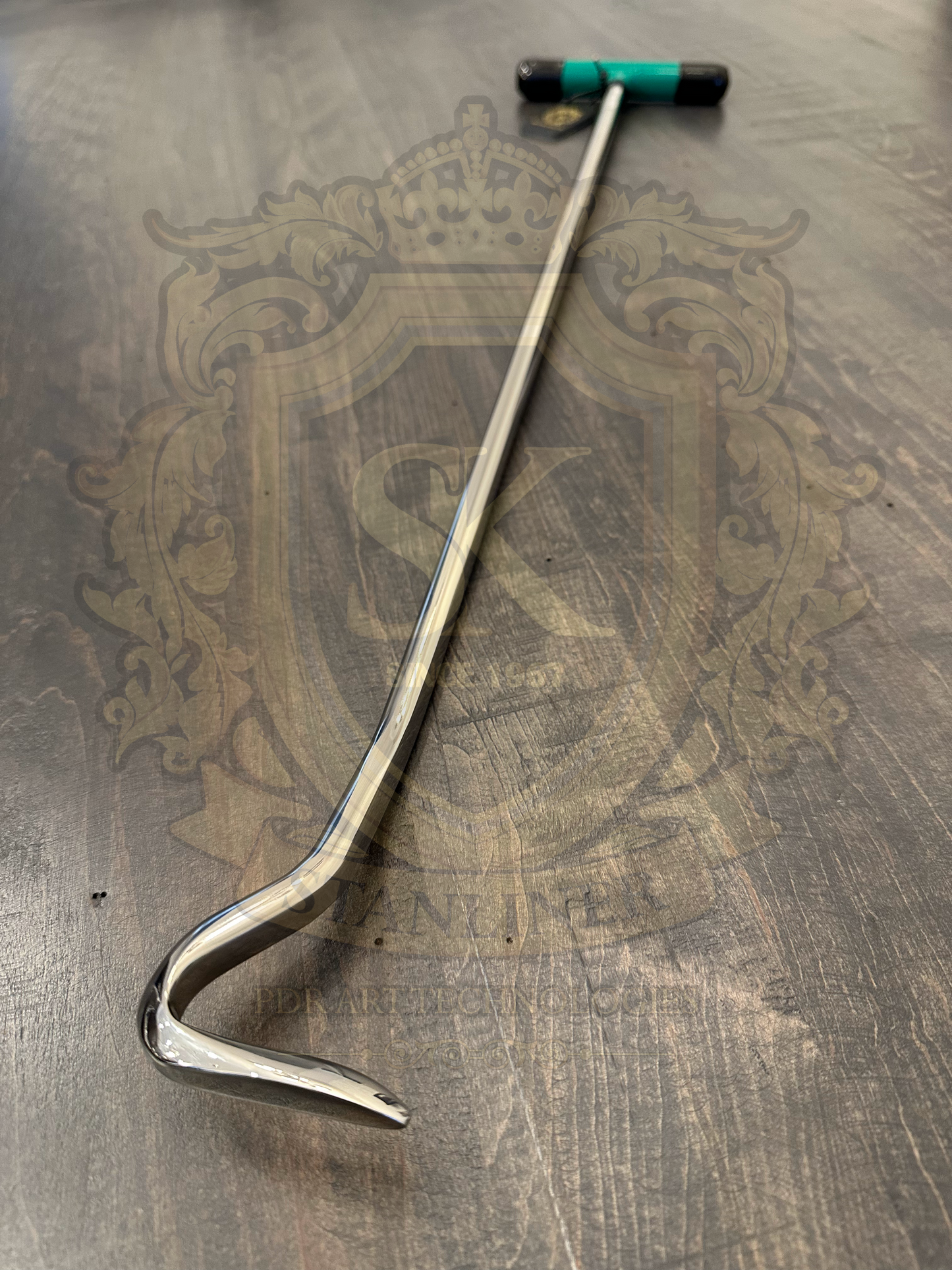PIRATE HOOK UNIVERSAL 27"  1/2